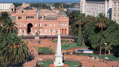 Casa Rosada (presidential palace), Plaza de Mayo, Buenos Aires, Argentina.