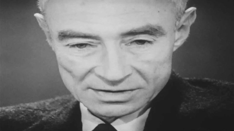 What is the true story of Oppenheimer and the atomic bomb?