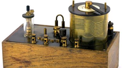 radio. Early radio technology. An antique crystal set using a cat's whisker from the early 1920s. A crystal radio receiver or cat's whisker receiver a radio receiver. Runs on the power received from radio waves (diode).